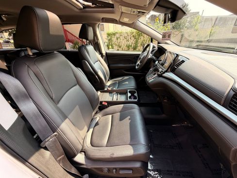 Used 2023 Honda Odyssey EX-L image 26