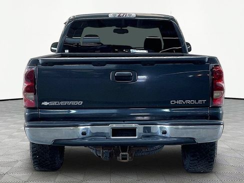 Used 2005 Chevrolet Silverado 1500 LS w/ Light Duty Power Package AWD/4WD image 6