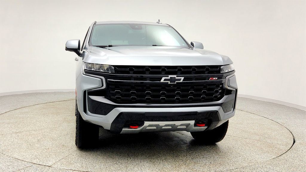 Used 2023 Chevrolet Tahoe Z71 w/ Luxury Package AWD/4WD image 2