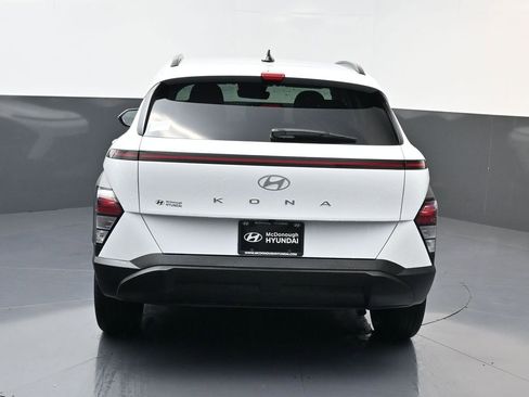 Certified 2025 Hyundai Kona SEL image 4