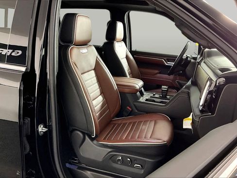Certified 2023 GMC Sierra 1500 Denali Ultimate AWD/4WD image 9