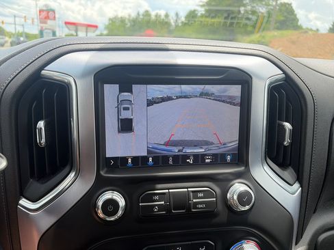 Used 2019 GMC Sierra 1500 SLT w/ SLT Premium Plus Package AWD/4WD image 21