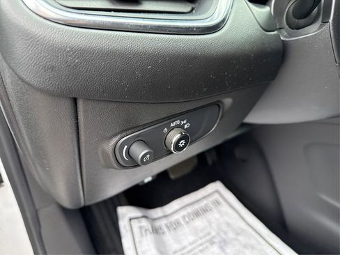 Used 2022 Chevrolet Equinox LT AWD/4WD image 38