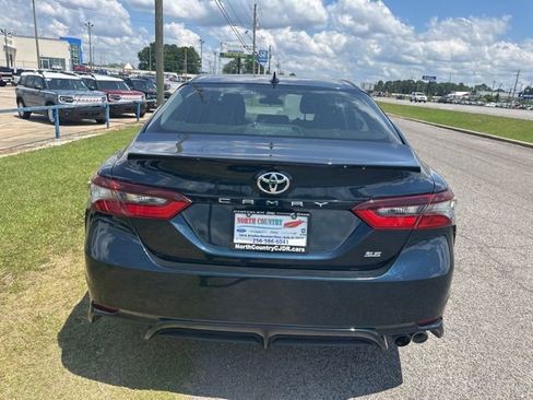 Used 2021 Toyota Camry SE FWD image 6