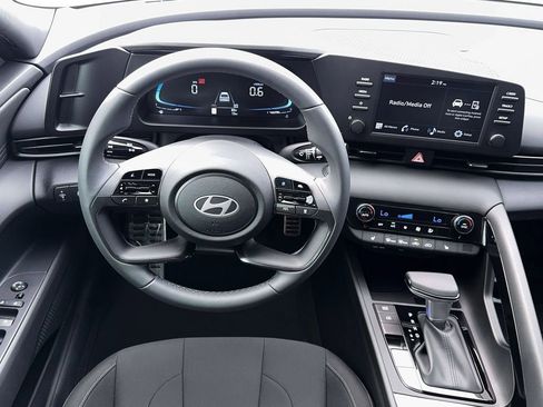 New 2026 Hyundai Elantra SEL Sport Premium FWD image 17