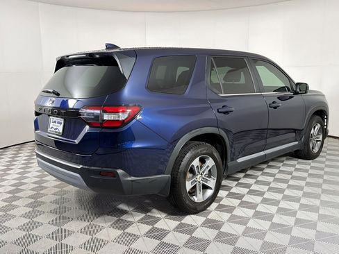 Certified 2025 Honda Pilot EX-L image 9