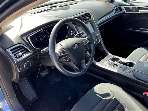 Used 2019 Ford Fusion SE image 20