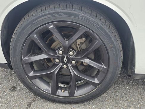 Used 2019 Dodge Challenger SXT w/ Blacktop Package RWD image 9