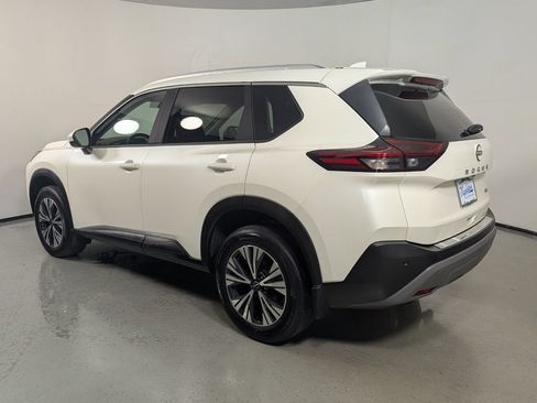 Used 2023 Nissan Rogue SV w/ SV Premium B Package FWD image 6