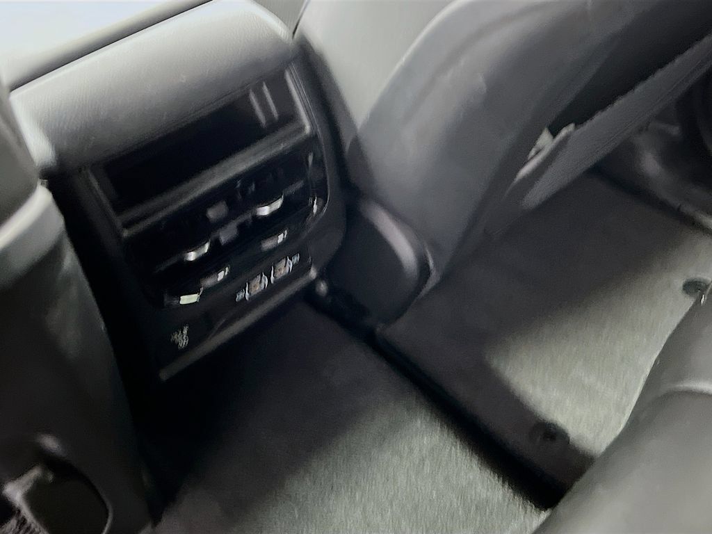 Used 2022 Jeep Grand Cherokee Altitude AWD/4WD image 24