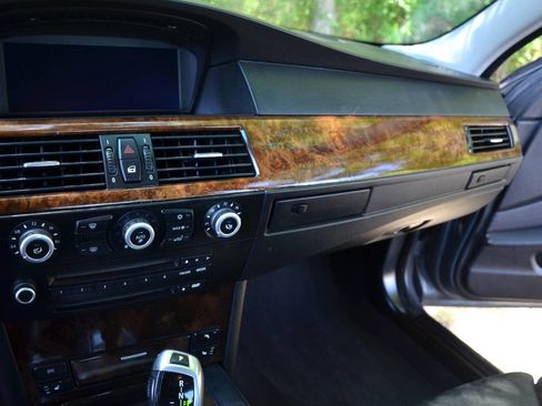 Used 2009 BMW 535i Sedan image 15