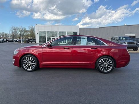 Used 2018 Lincoln MKZ Premiere image 4