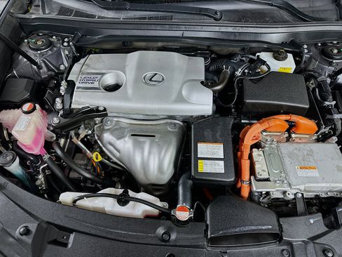 Used 2016 Lexus ES 300h image 33