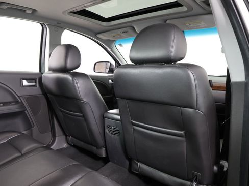 Used 2005 Ford Five Hundred Limited image 19