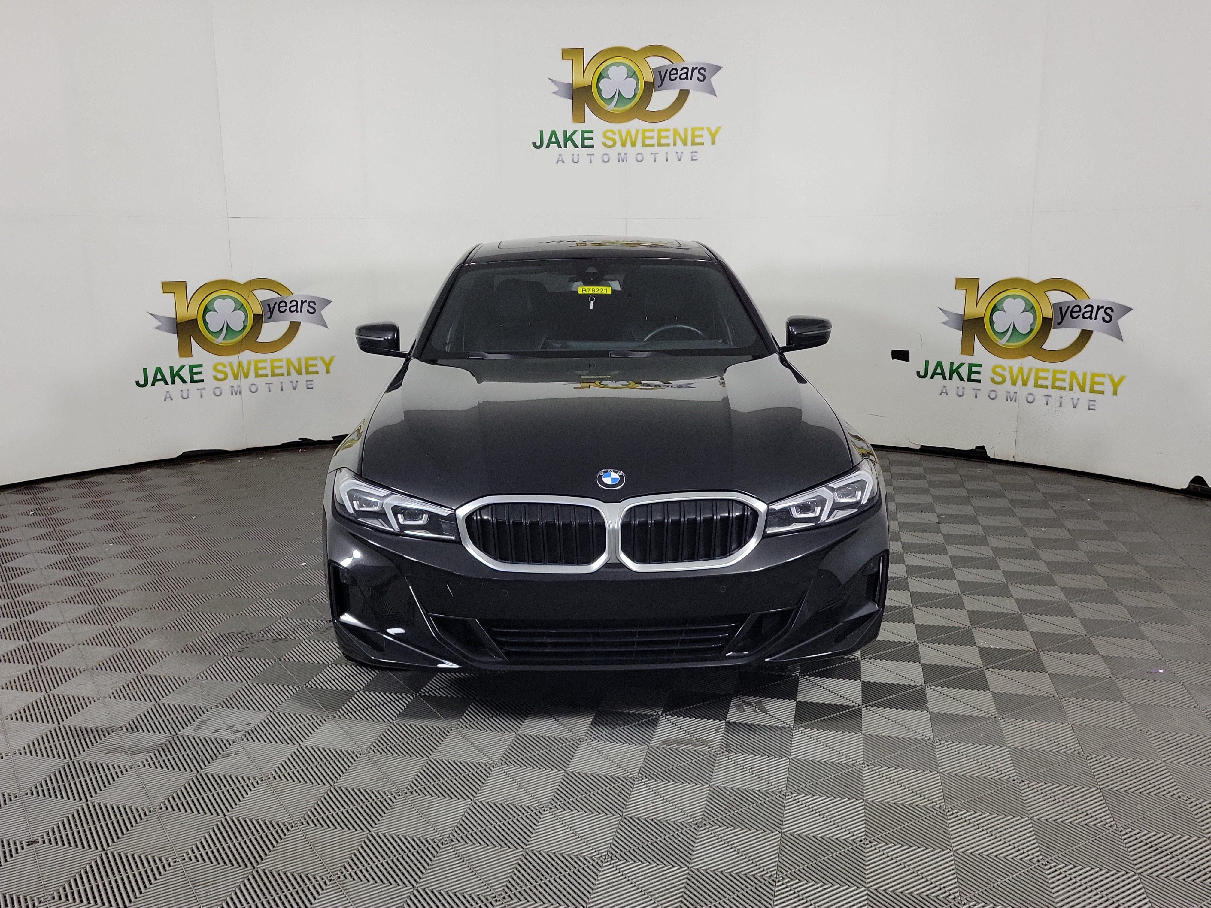 Used 2023 BMW 330i xDrive Sedan w/ Premium Package AWD/4WD image 2