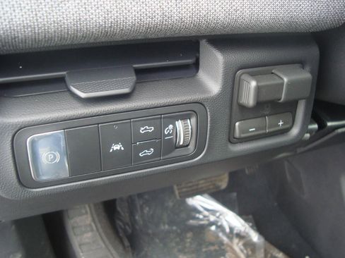 New 2026 GMC Sierra EV Elevation image 11