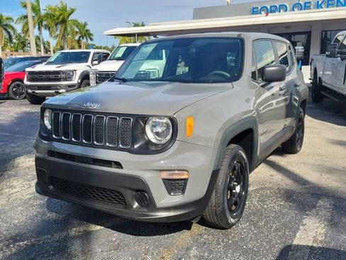 Used 2019 Jeep Renegade Sport image 31