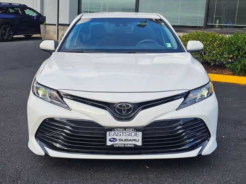 Used 2018 Toyota Camry LE FWD image 2