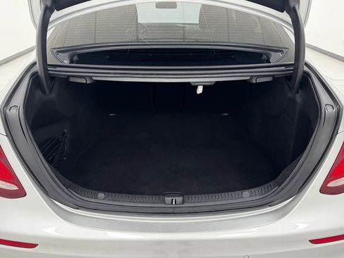 Used 2018 Mercedes-Benz E 300 4MATIC image 43