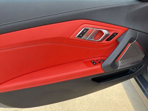 Certified 2023 BMW Z4 M40i w/ Premium Package image 13