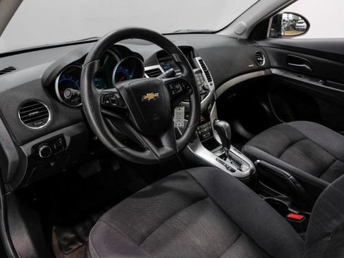 Used 2015 Chevrolet Cruze LT FWD image 5