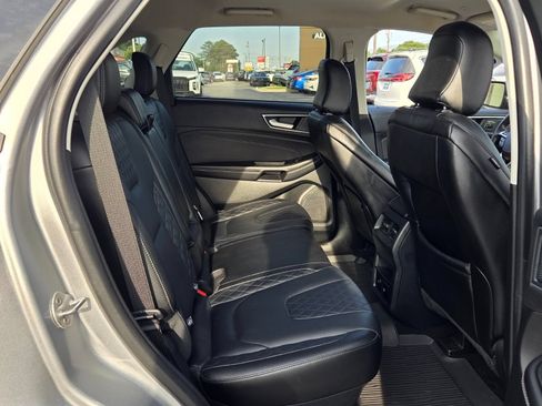 Used 2024 Ford Edge Titanium AWD/4WD image 17