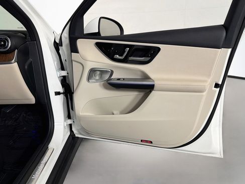 Certified 2025 Mercedes-Benz GLC 350e 4MATIC image 25