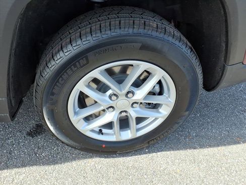 New 2026 Jeep Grand Cherokee L 4WD image 8