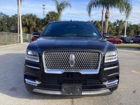 Used 2020 Lincoln Navigator Standard image 3