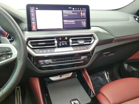 Used 2025 BMW X4 M40i AWD/4WD image 47