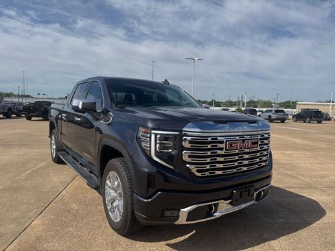 Used 2025 GMC Sierra 1500 Denali w/ Technology Package image 1