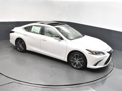 New 2025 Lexus ES 350 w/ Premium Package