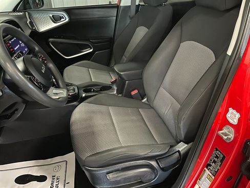Used 2022 Kia Soul LX w/ Technology Package FWD image 13