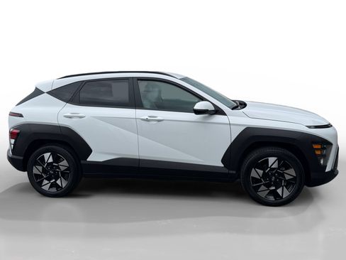 Used 2025 Hyundai Kona SEL FWD image 6