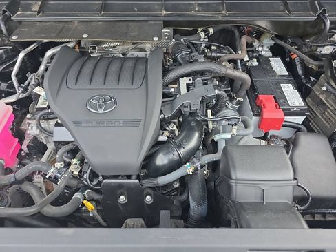 Used 2023 Toyota Highlander XLE AWD/4WD image 37