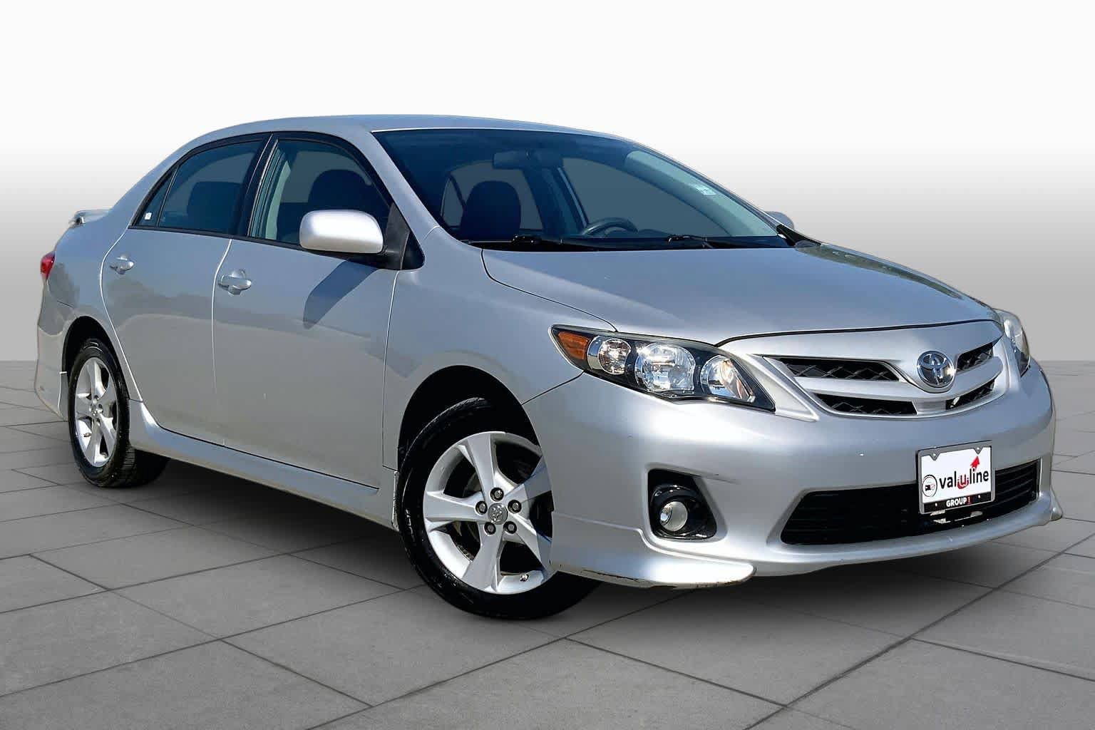 Used 2013 Toyota Corolla S FWD image 3