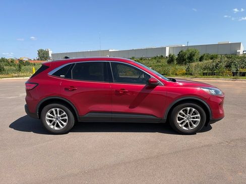 Used 2020 Ford Escape SE FWD image 4