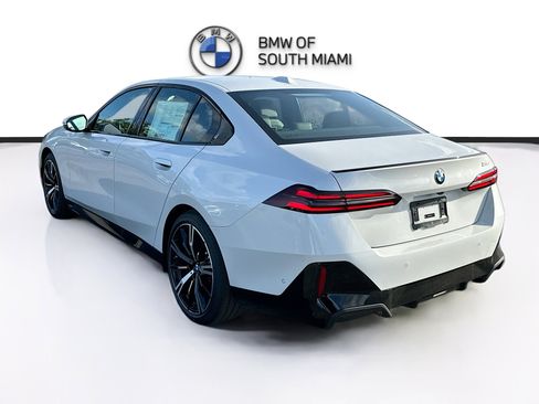 New 2026 BMW 530i w/ M Sport Package RWD image 4