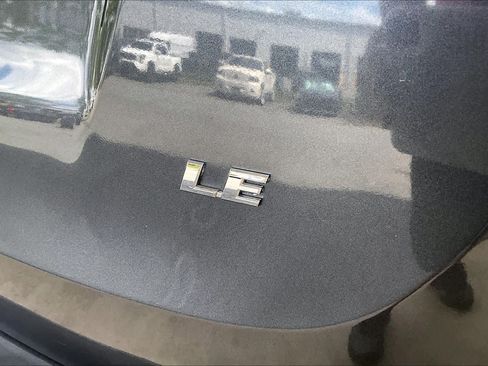 Used 2013 Toyota RAV4 LE FWD image 9
