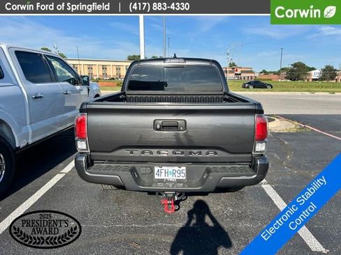 Used 2018 Toyota Tacoma TRD Sport w/ Technology Package AWD/4WD image 7