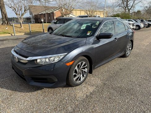 Used 2017 Honda Civic EX image 4