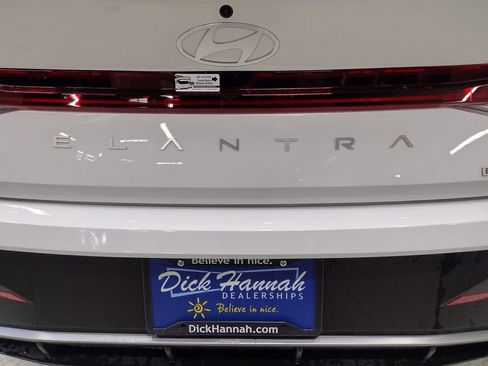 New 2026 Hyundai Elantra Hybrid FWD image 14