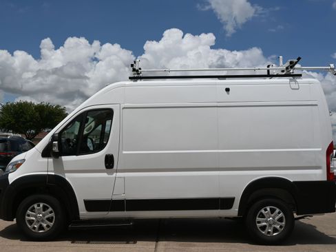 Used 2025 RAM ProMaster 1500 w/ Quick Order Package 22G SLT FWD image 2