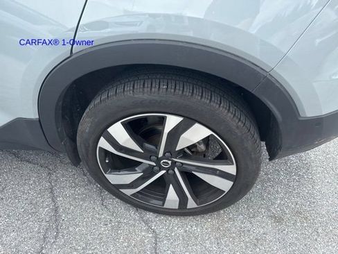 Used 2024 Volvo XC40 B5 Plus w/ Climate Package AWD/4WD image 14