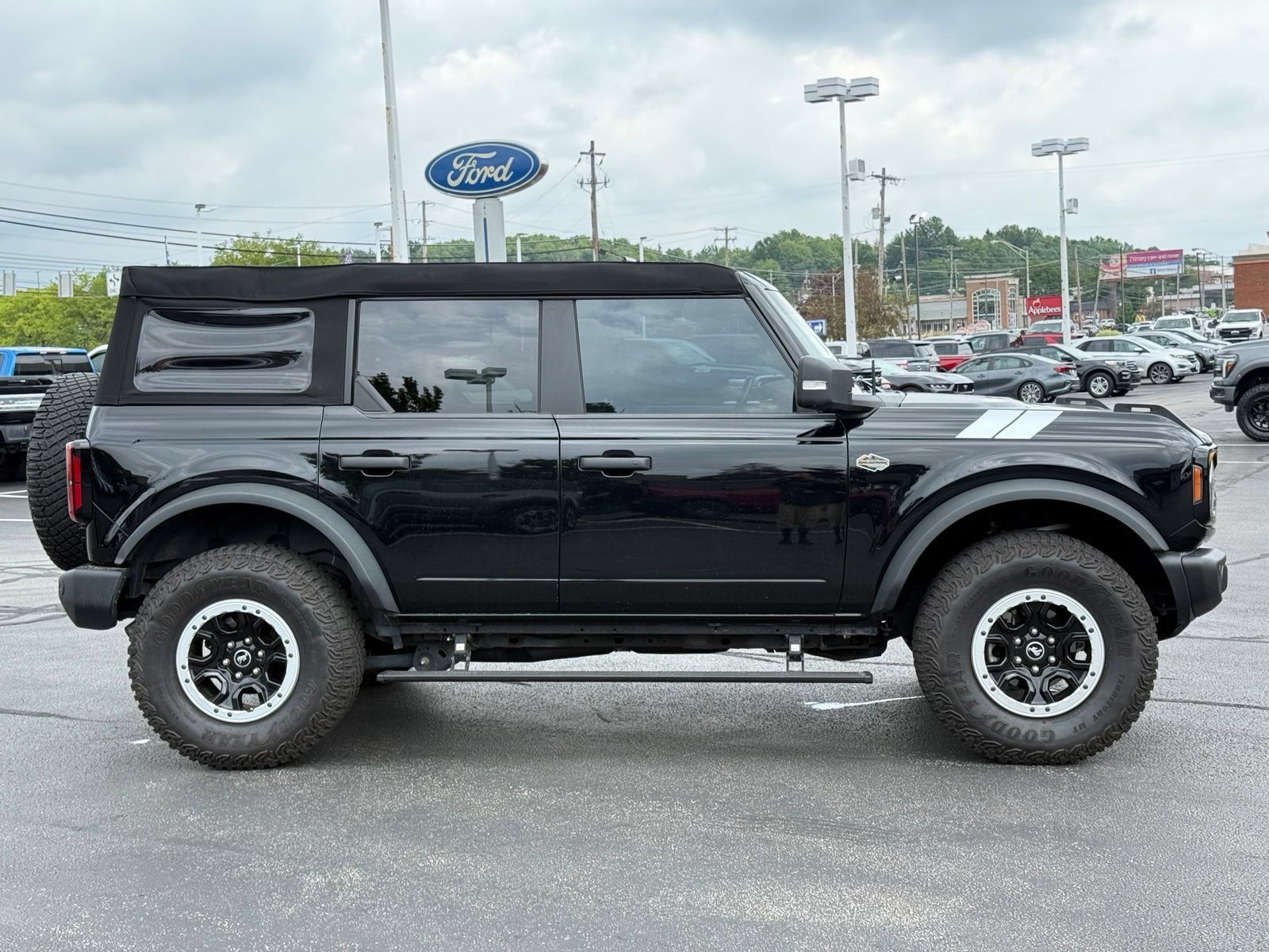 Used 2023 Ford Bronco Wildtrak AWD/4WD image 3