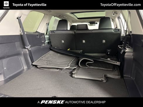 Used 2024 Toyota Grand Highlander Limited image 11