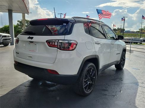 Used 2023 Jeep Compass Altitude image 8