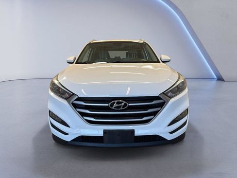 Used 2017 Hyundai Tucson SE w/ SE Popular Package 02 FWD image 2