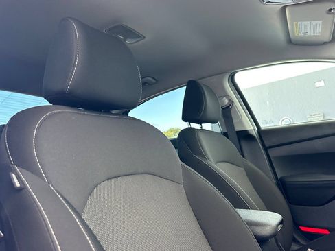 Used 2023 Kia Forte LXS w/ LXS Technology Package FWD image 19