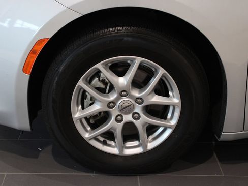 Used 2023 Chrysler Voyager LX FWD image 29